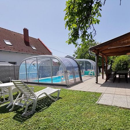 Forrest Apartman Денешдиаш Экстерьер фото