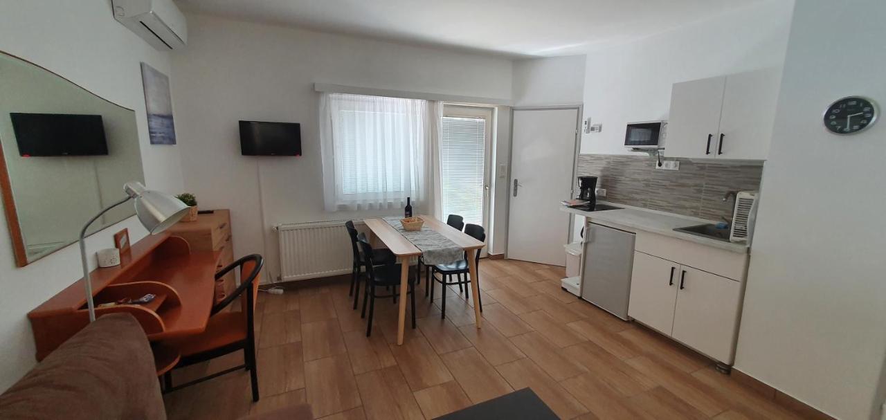 Forrest Apartman Денешдиаш Экстерьер фото