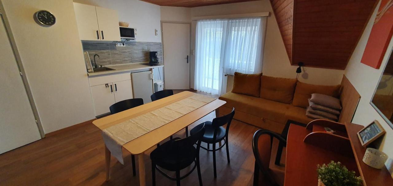 Forrest Apartman Денешдиаш Экстерьер фото